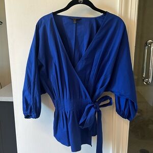 Banana republic wrap top.  Worn once.  Size small.